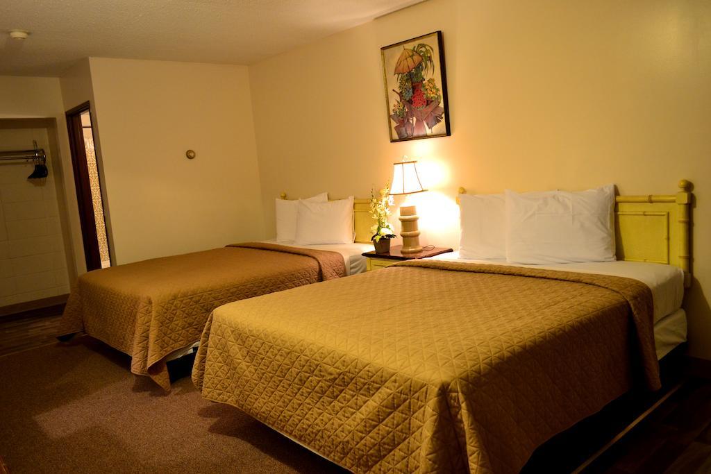 Hoo-Doo Motel Drumheller Phòng bức ảnh