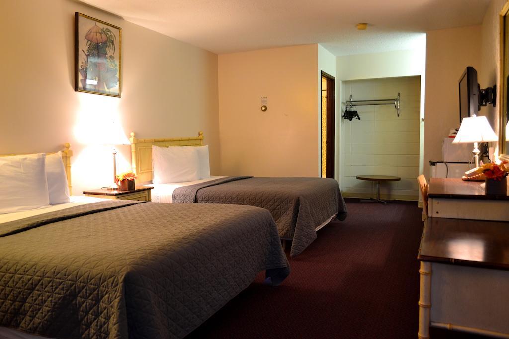 Hoo-Doo Motel Drumheller Phòng bức ảnh