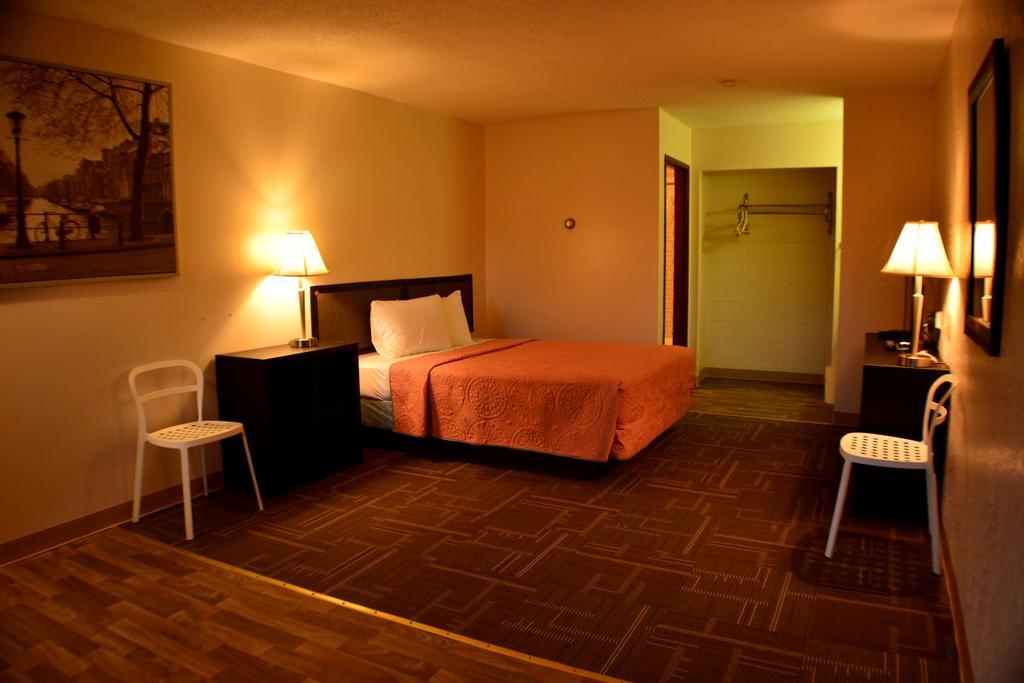 Hoo-Doo Motel Drumheller Ngoại thất bức ảnh